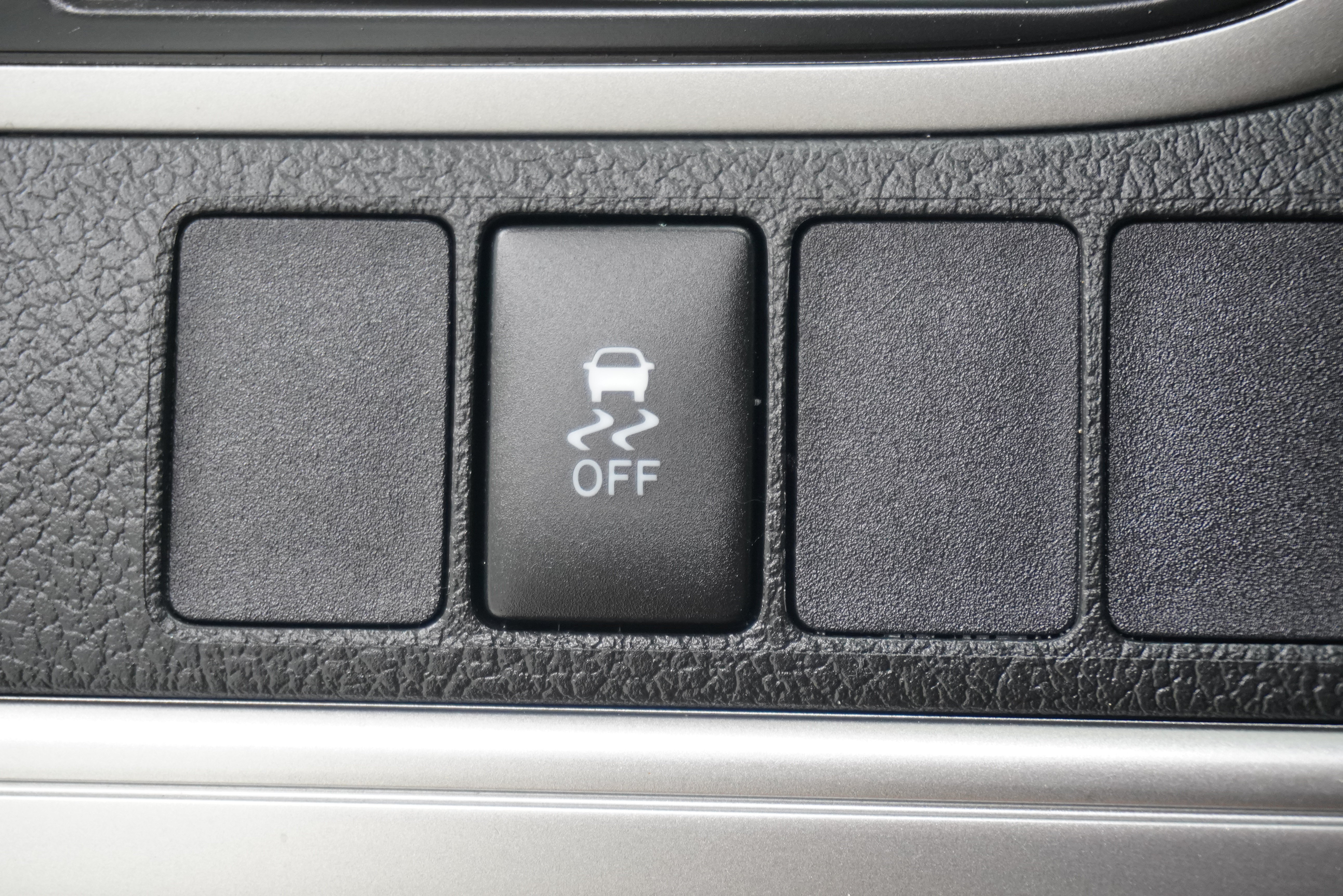 Used 2013 Toyota Camry LE FWD image 18