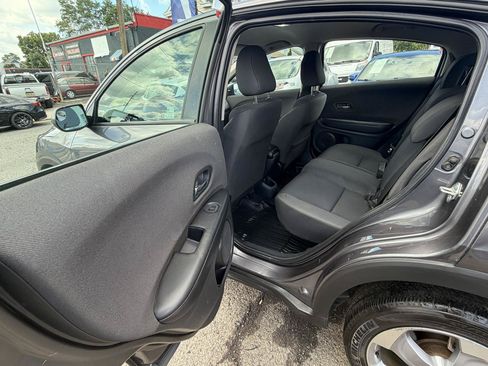 Used 2022 Honda HR-V LX image 15