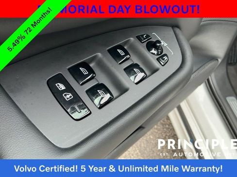 Certified 2023 Volvo XC90 B5 Plus AWD/4WD image 29