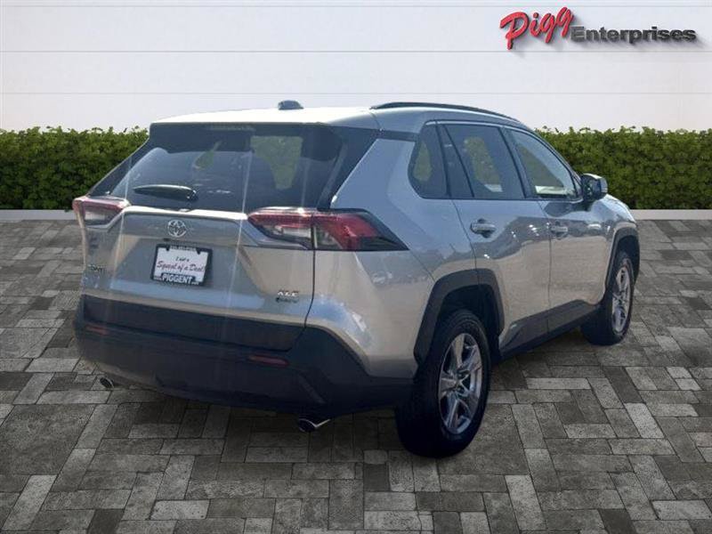 Used 2025 Toyota RAV4 XLE w/ Convenience Package AWD/4WD image 9