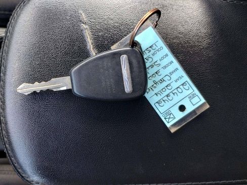 Used 2014 Chrysler 200 Touring FWD image 34