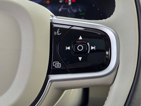 New 2026 Volvo XC90 T8 Ultra w/ Protection Package Premier image 17