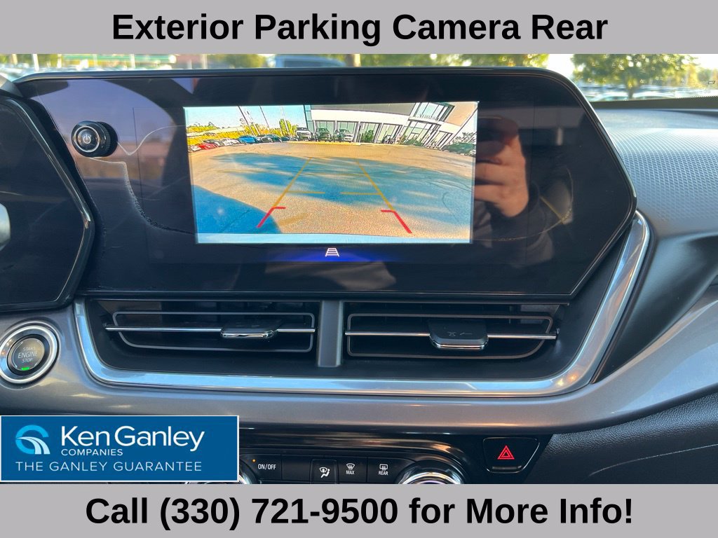 Used 2025 Chevrolet Trax ACTIV w/ Sunroof Package FWD image 35