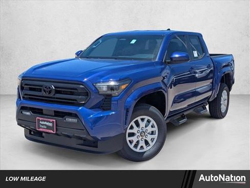 Certified 2025 Toyota Tacoma SR5 image 1