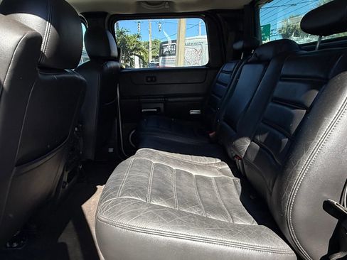 Used 2005 HUMMER H2 SUT Sport Utility Pickup 4D w/ Preferred Equipment Group image 15