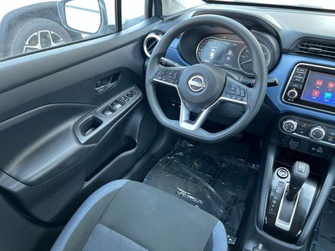 Used 2025 Nissan Versa SV FWD image 31