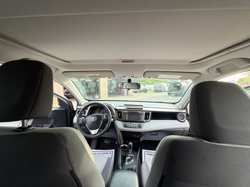 Used 2013 Toyota RAV4 XLE image 27