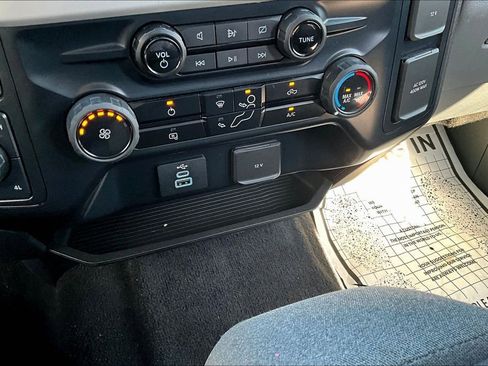 Used 2023 Ford F350 XLT AWD/4WD image 16