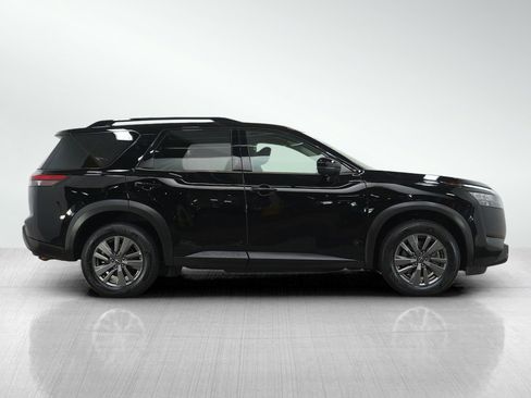 Used 2025 Nissan Pathfinder SV AWD/4WD image 6