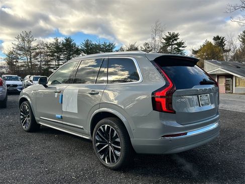 New 2026 Volvo XC90 B6 Plus w/ Protection Package Premier image 4