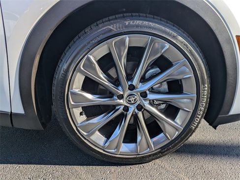 Certified 2025 Toyota Crown Limited image 11