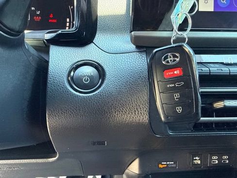 Used 2026 Toyota Camry SE FWD image 41