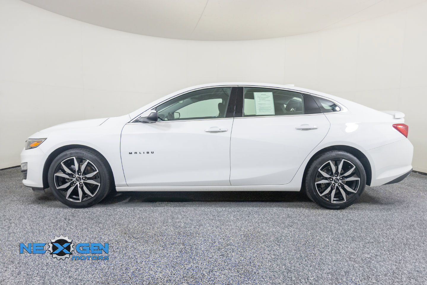 Used 2023 Chevrolet Malibu RS FWD image 27