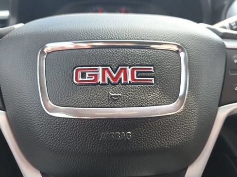 Used 2018 GMC Acadia SLE AWD/4WD image 17