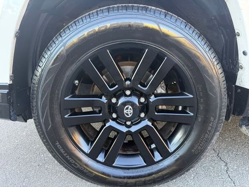 Used 2019 Toyota 4Runner Limited AWD/4WD image 38