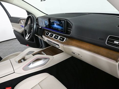 Certified 2023 Mercedes-Benz GLS 450 4MATIC image 24