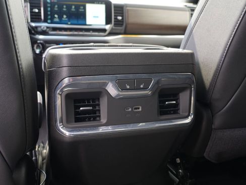 Certified 2025 Chevrolet Silverado 1500 High Country w/ High Country Premium Package AWD/4WD image 27