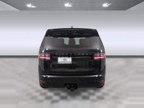 Used 2025 Land Rover Discovery Dynamic SE AWD/4WD image 10