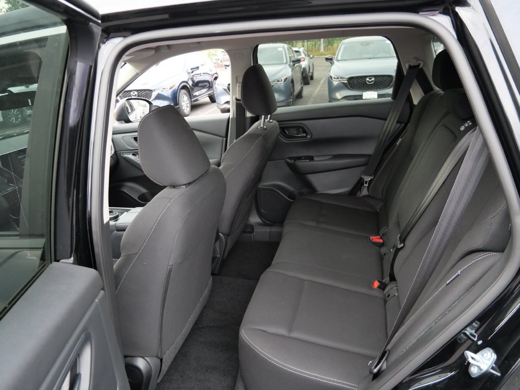 Used 2025 Nissan Rogue S AWD/4WD image 11