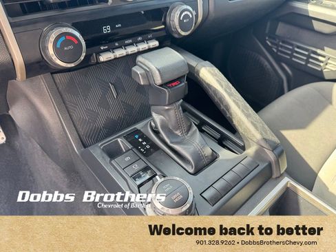 Used 2024 Toyota Tacoma TRD Sport AWD/4WD image 25