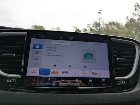 New 2026 Chrysler Voyager LX FWD image 21