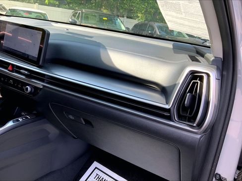 Used 2024 Kia Sorento S w/ Panoramic Sunroof Package AWD/4WD image 18