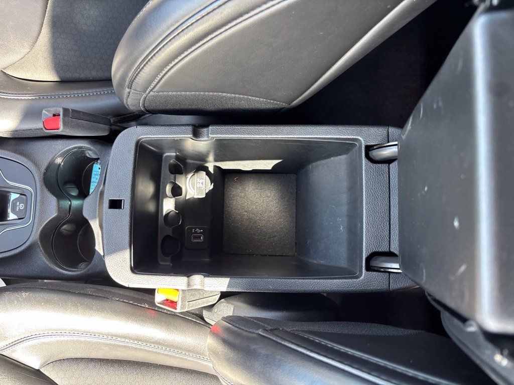 Used 2019 Jeep Cherokee Latitude Plus w/ Cold Weather Group AWD/4WD image 15