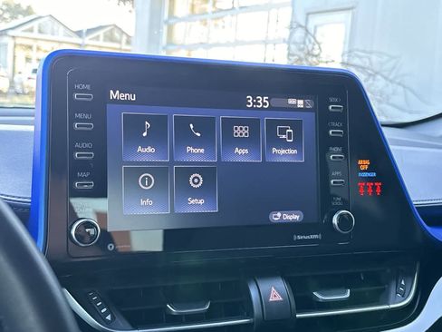 Used 2021 Toyota C-HR XLE image 15