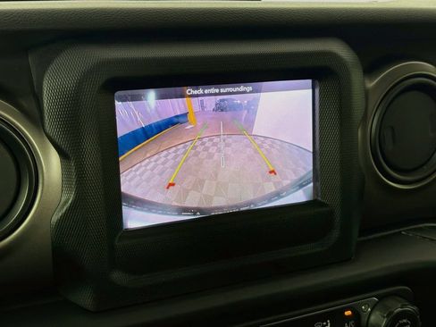 Used 2021 Jeep Wrangler Unlimited Sport AWD/4WD image 13