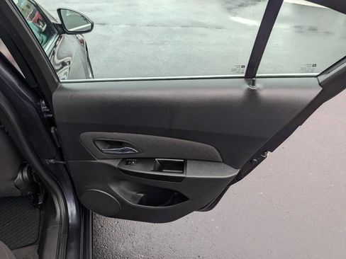Used 2014 Chevrolet Cruze LT image 22