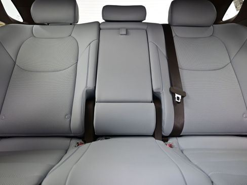 New 2026 Genesis GV70 2.5T Advanced image 10