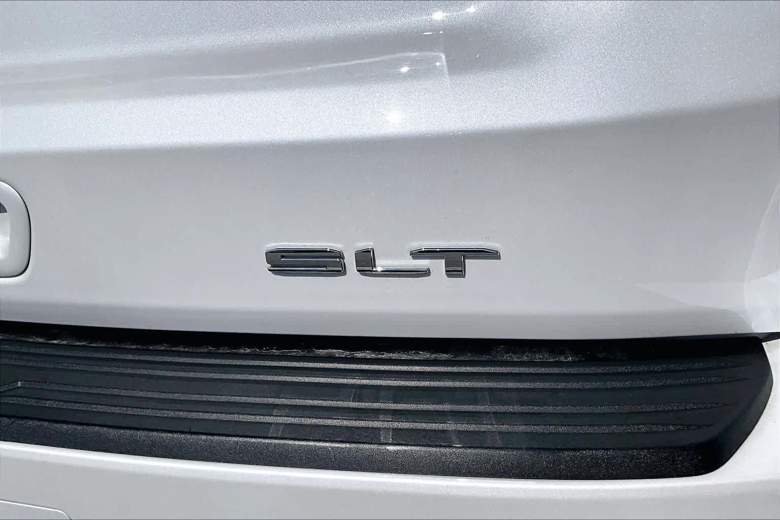 Used 2023 GMC Yukon SLT AWD/4WD image 10