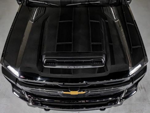 Used 2024 Chevrolet Silverado 2500 Custom w/ Custom Value Package AWD/4WD image 37