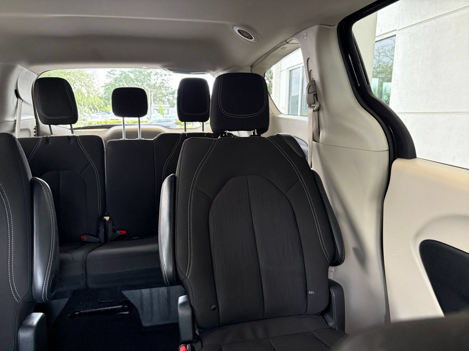 Used 2024 Chrysler Voyager LX FWD image 38