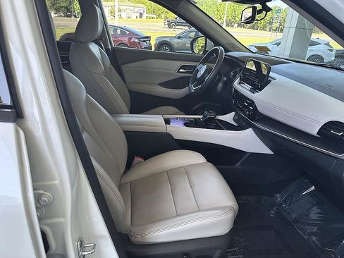 Certified 2021 Nissan Rogue SL w/ Premium Package FWD image 19
