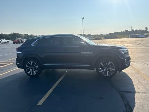 Used 2025 Volkswagen Atlas Cross Sport SEL Premium R-Line AWD/4WD image 10