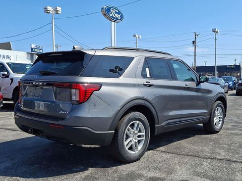 New 2026 Ford Explorer Active AWD/4WD image 4