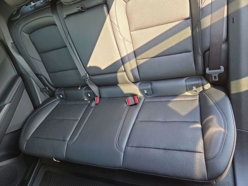 New 2026 Chevrolet Equinox LT w/ Convenience Package II image 24