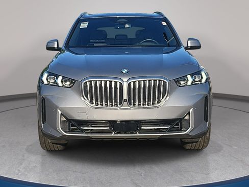 Used 2024 BMW X5 sDrive40i w/ Premium Package RWD image 2