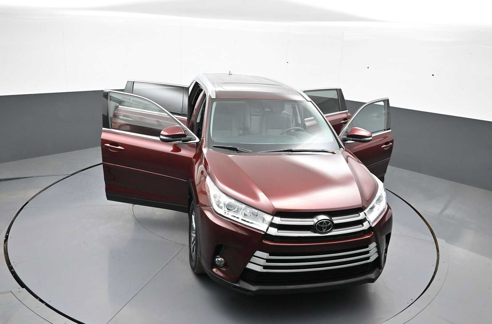 Used 2019 Toyota Highlander XLE w/ Protection Package #3 AWD/4WD image 47