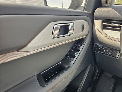 New 2025 Ford Explorer Active image 27