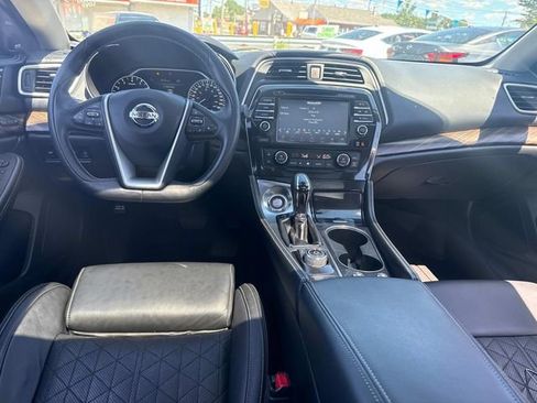 Used 2018 Nissan Maxima Platinum image 14