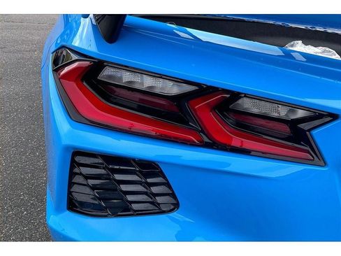 Used 2025 Chevrolet Corvette Stingray Premium Cpe w/ Z51 Performance Package RWD image 26