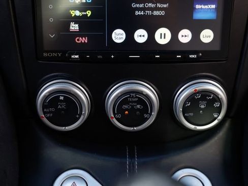 Used 2010 Nissan 370Z Touring image 31