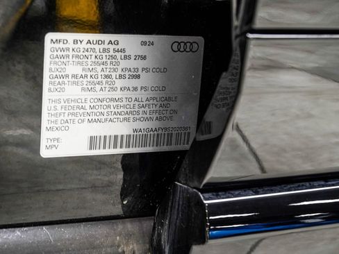 Used 2025 Audi Q5 2.0T Premium image 41