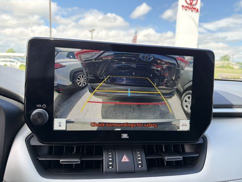 Used 2023 Toyota RAV4 XLE Premium AWD/4WD image 17