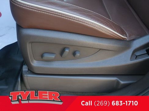 Used 2014 Chevrolet Silverado 1500 High Country image 24