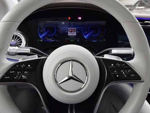 Certified 2023 Mercedes-Benz EQS 580 4MATIC Sedan image 23