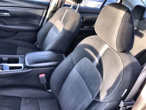 Used 2024 Nissan Sentra SV image 11