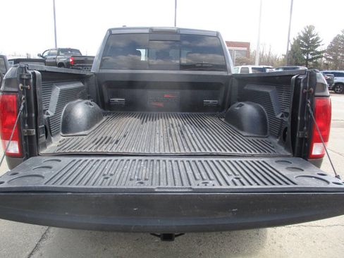 Used 2016 RAM 1500 Classic SLT AWD/4WD image 6